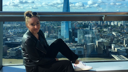 Alžběta na magisterském studiu ve Velké Británii